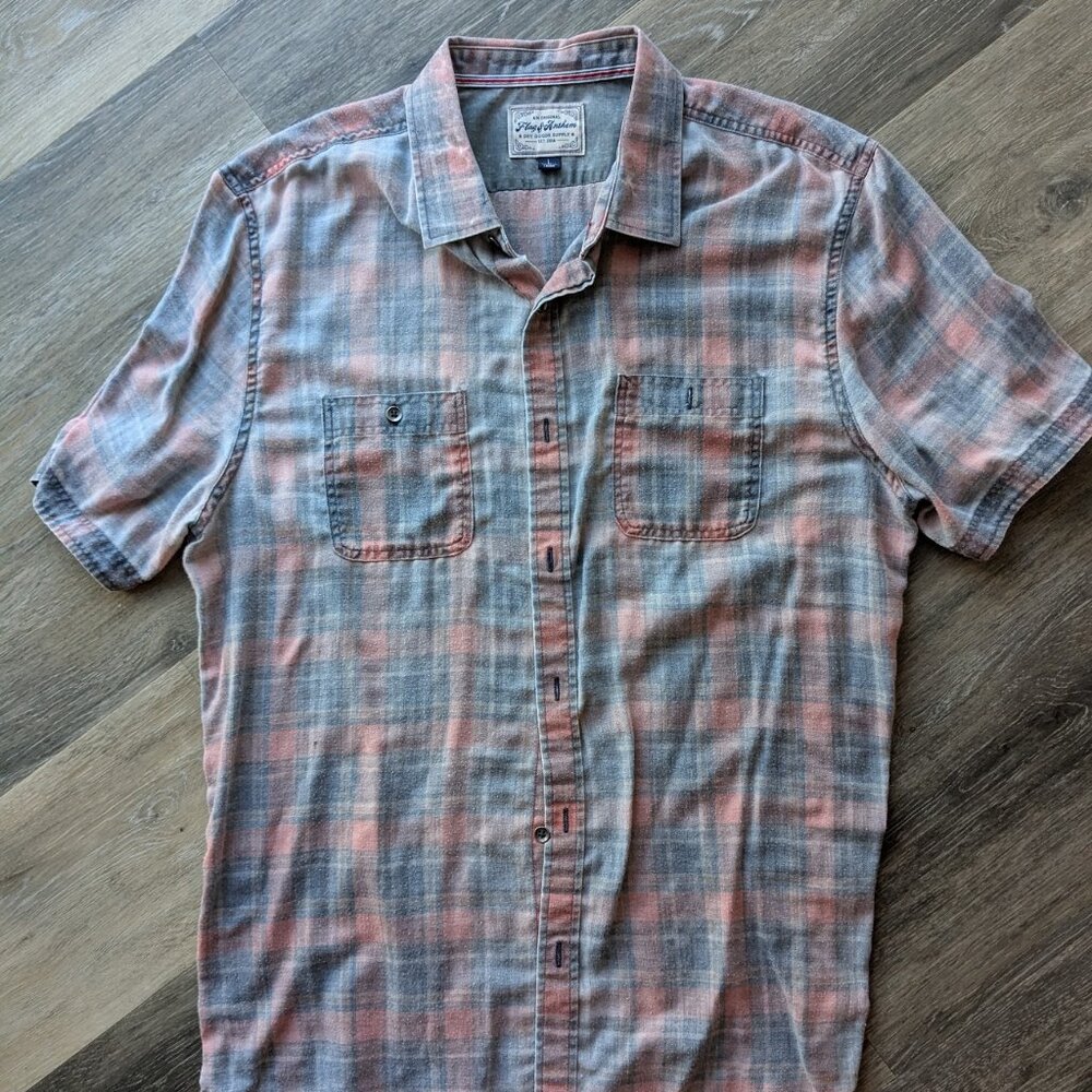 Men's short-sleeve button down shirt - Size L